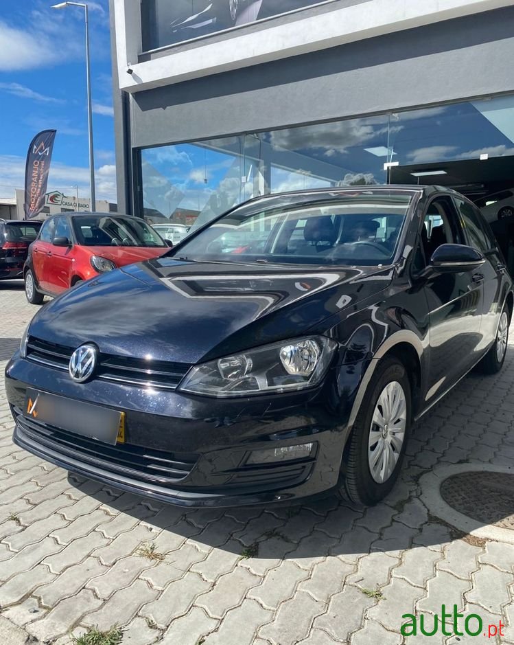 2014' Volkswagen Golf photo #2