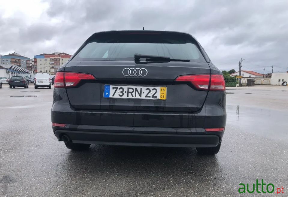 2016' Audi A4 Avant photo #6