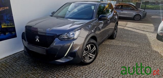 2023' Peugeot 2008 photo #1