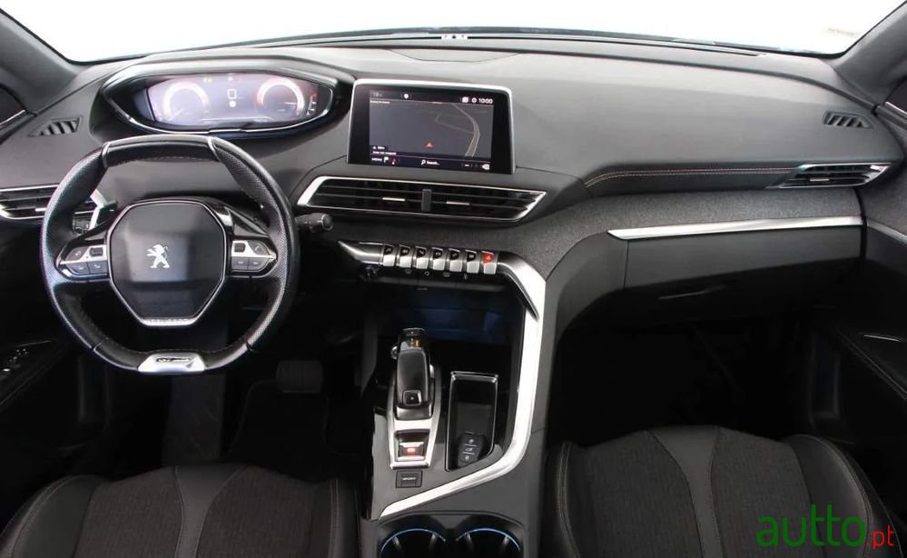 2020' Peugeot 5008 photo #2