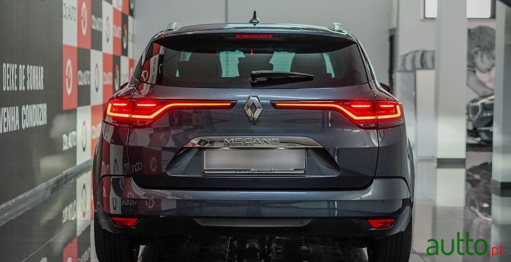 2023' Renault Megane Sport Tourer photo #5