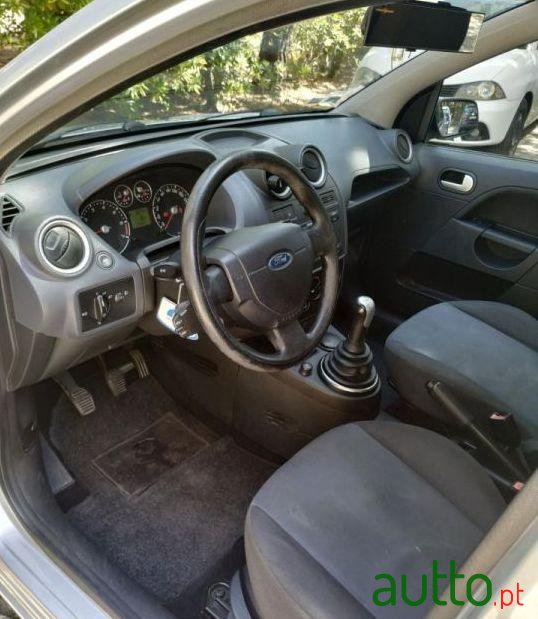 2007' Ford Fiesta Trend photo #4