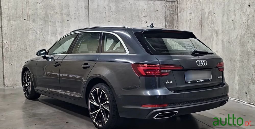 2019' Audi A4 Avant photo #5