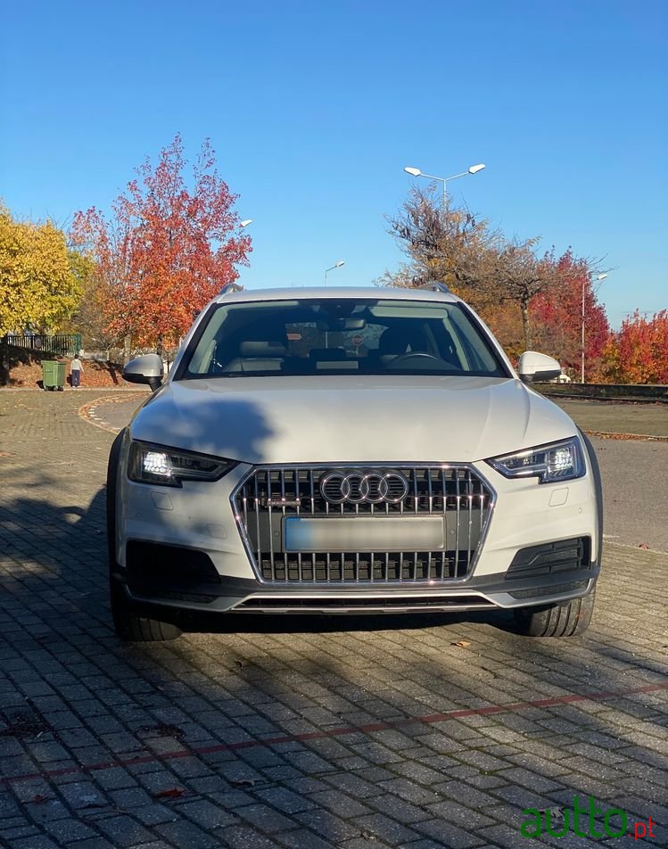2017' Audi A4 Allroad photo #2