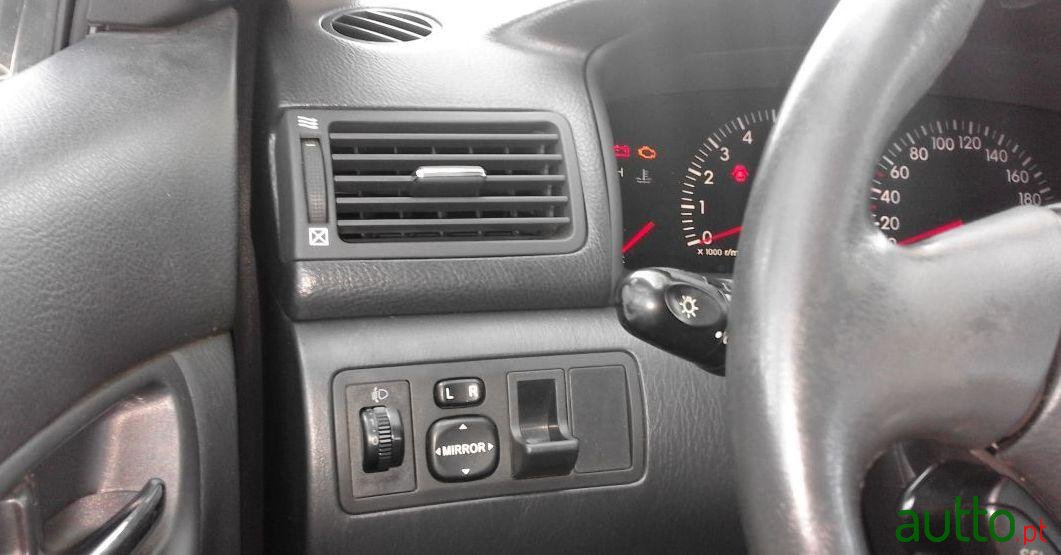 2003' Toyota Corolla 1.4 Vvt-I Sol photo #1