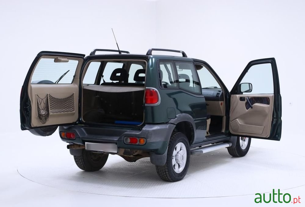 2000' Nissan Terrano photo #4