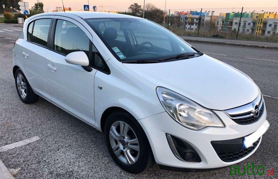 2013' Opel Corsa photo #4