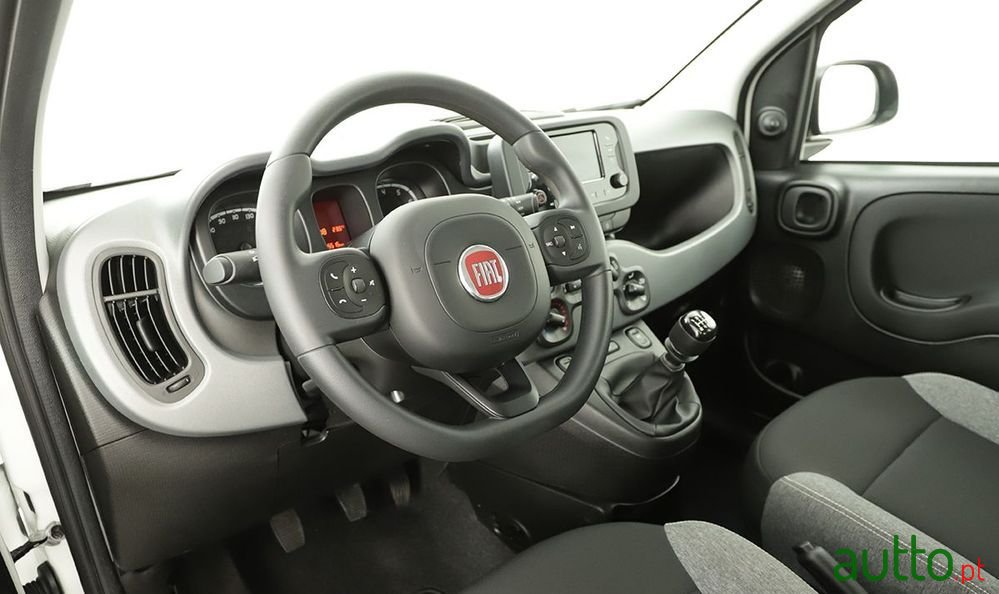 2023' Fiat Panda 1.0 Hybrid photo #6