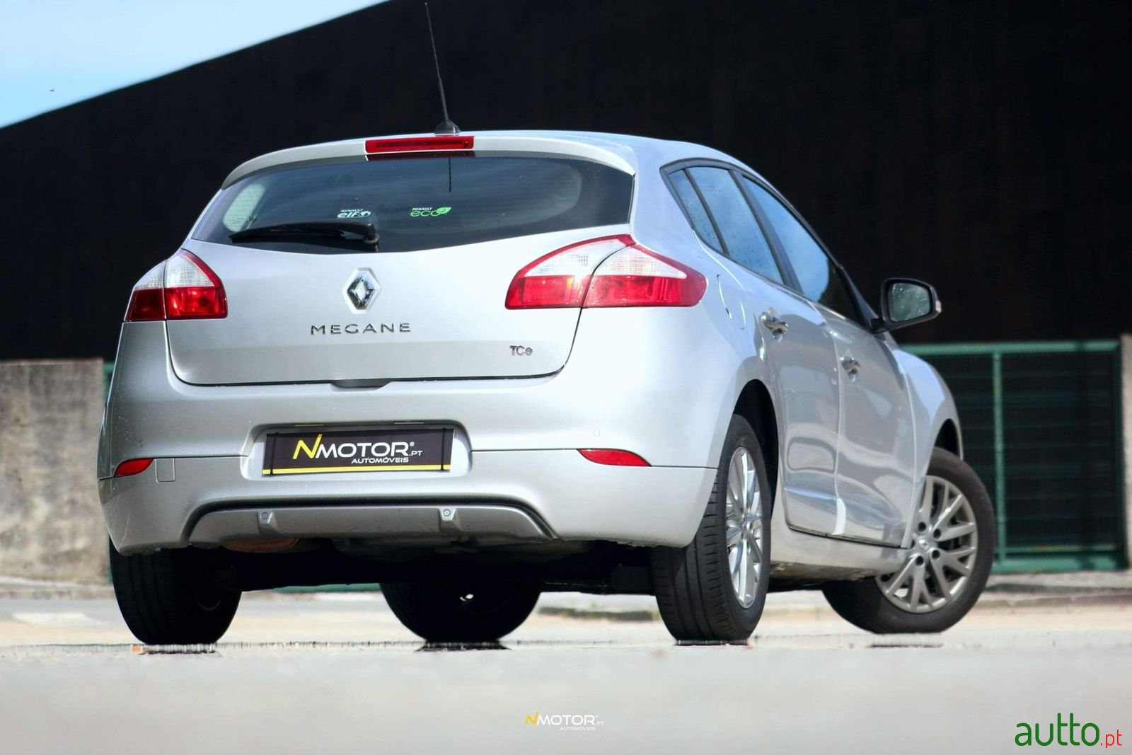 2014' Renault Megane photo #2