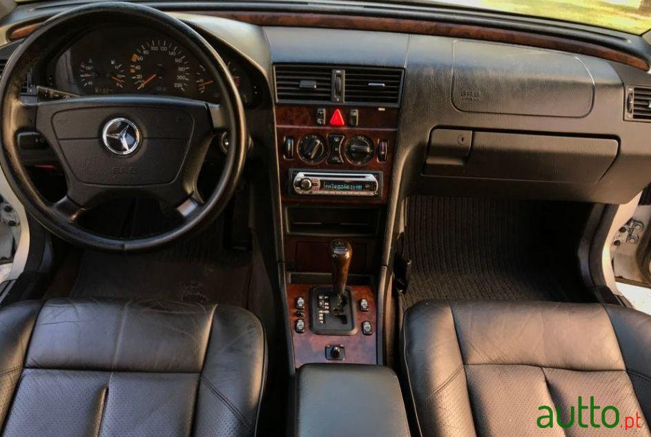 1999' Mercedes-Benz C-250 photo #2