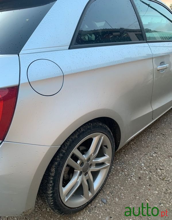 2011' Audi A1 photo #5