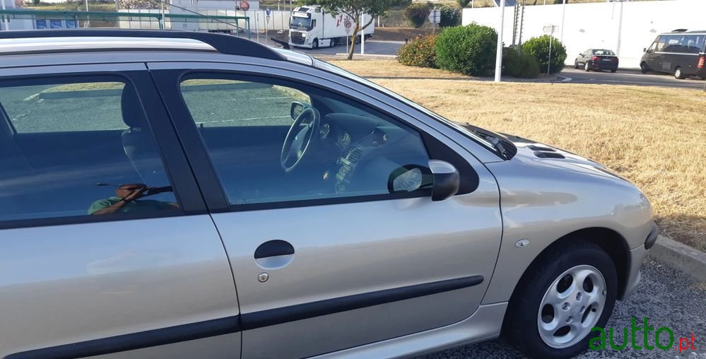 2006' Peugeot 206 Sw photo #4