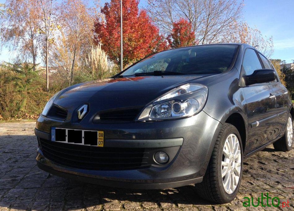 2008' Renault Clio Dynamique S photo #1