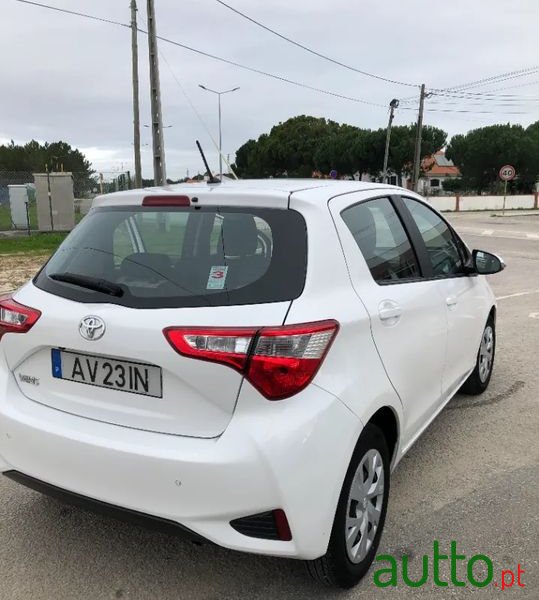 2019' Toyota Yaris photo #5