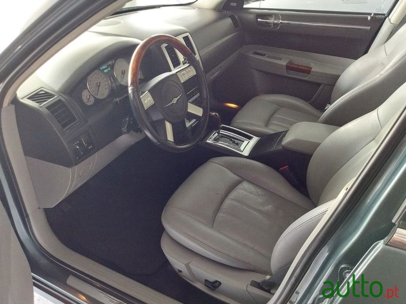 2006' Chrysler 300 C Touring 3.0 Crd photo #6
