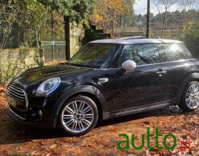 2015' MINI Cooper Cooper D photo #1