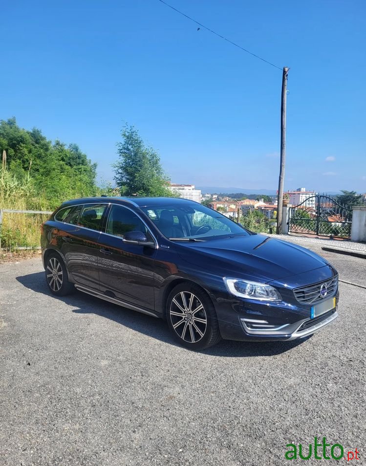 2017' Volvo V60 photo #5