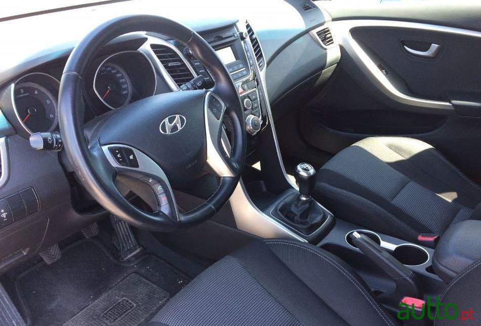 2015' Hyundai I30 Sw photo #4