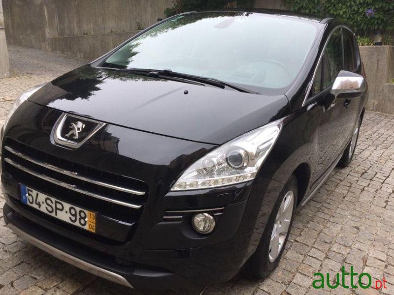 2013' Peugeot 3008 2.0 Hdi Allure photo #2