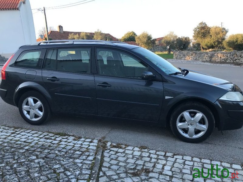 2008' Renault Megane Break photo #4