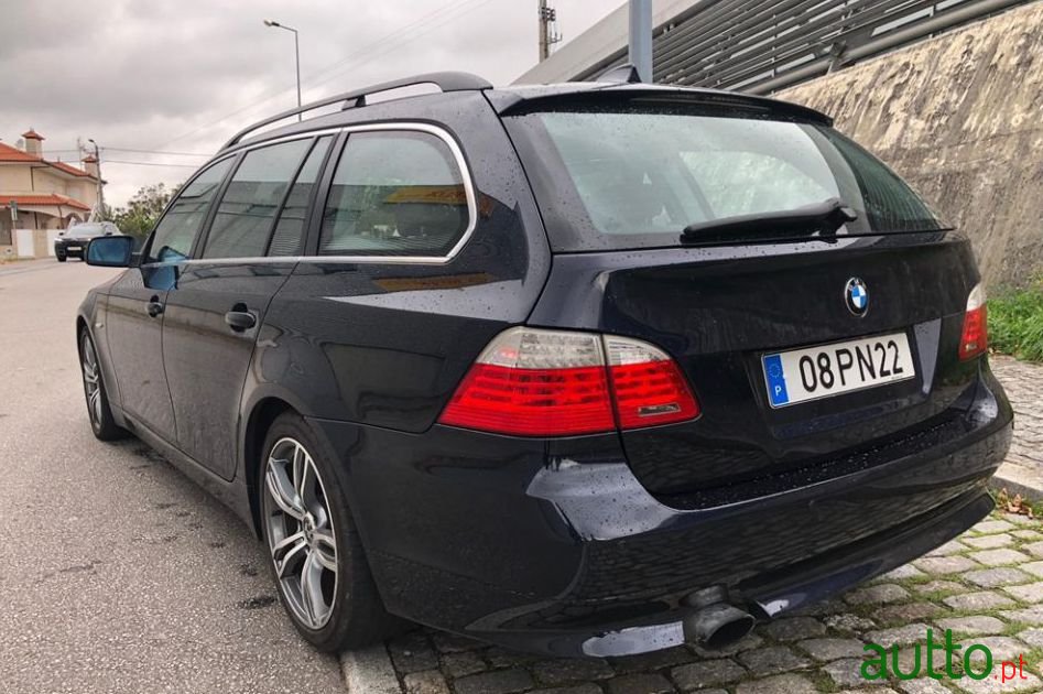 2008' BMW 520 photo #3