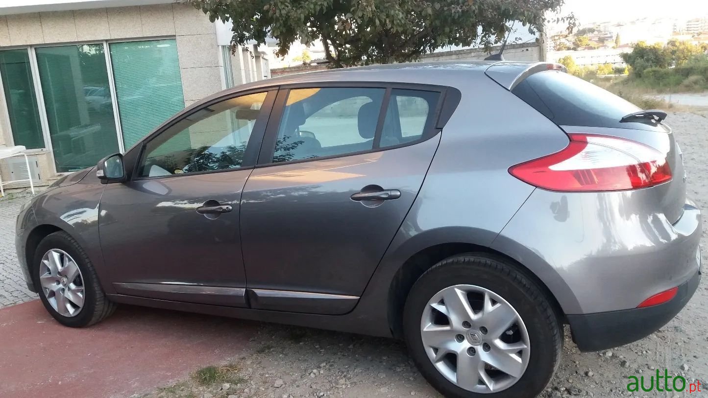 2013' Renault Megane photo #4