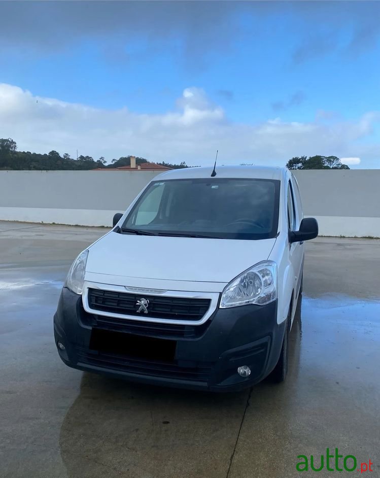 2016' Peugeot Partner photo #2