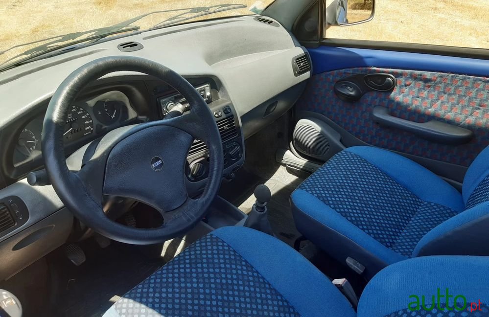2002' Fiat Strada photo #4