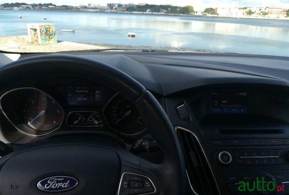 2016' Ford Focus Sw photo #3