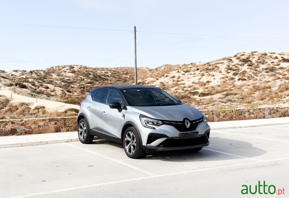 2022' Renault Captur photo #3