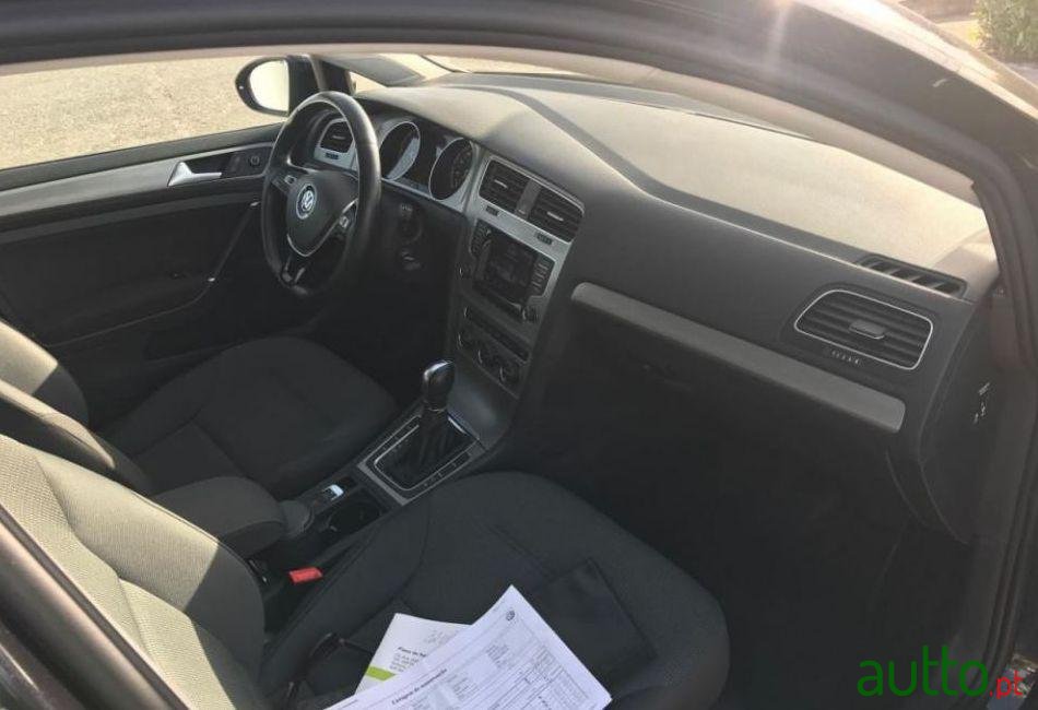 2014' Volkswagen Golf Variant photo #2