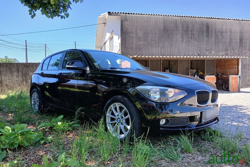 2012' BMW Série 1 D Line Sport photo #2