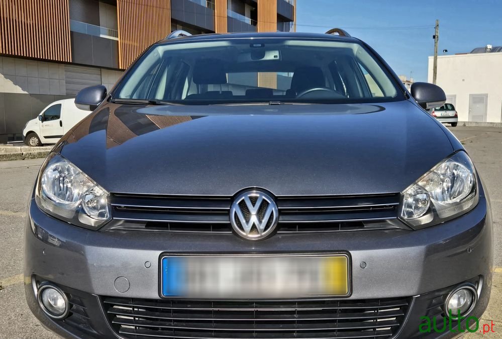 2010' Volkswagen Golf Variant photo #3