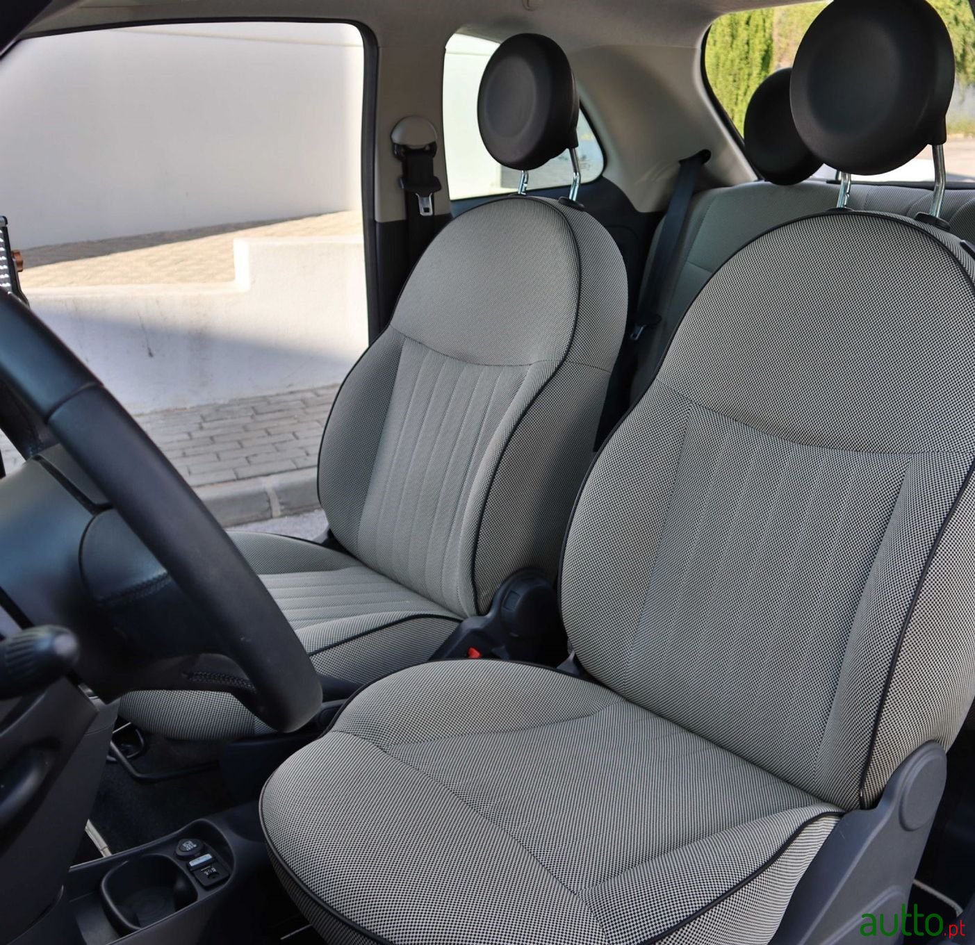 2011' Fiat 500 photo #4