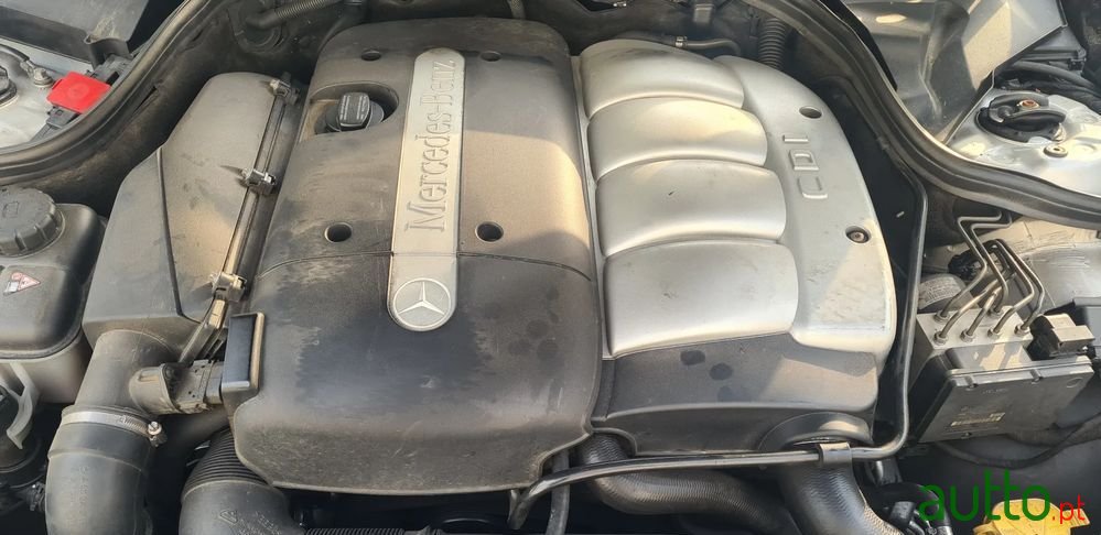 2001' Mercedes-Benz C 220 Cdi Avantgarde photo #6