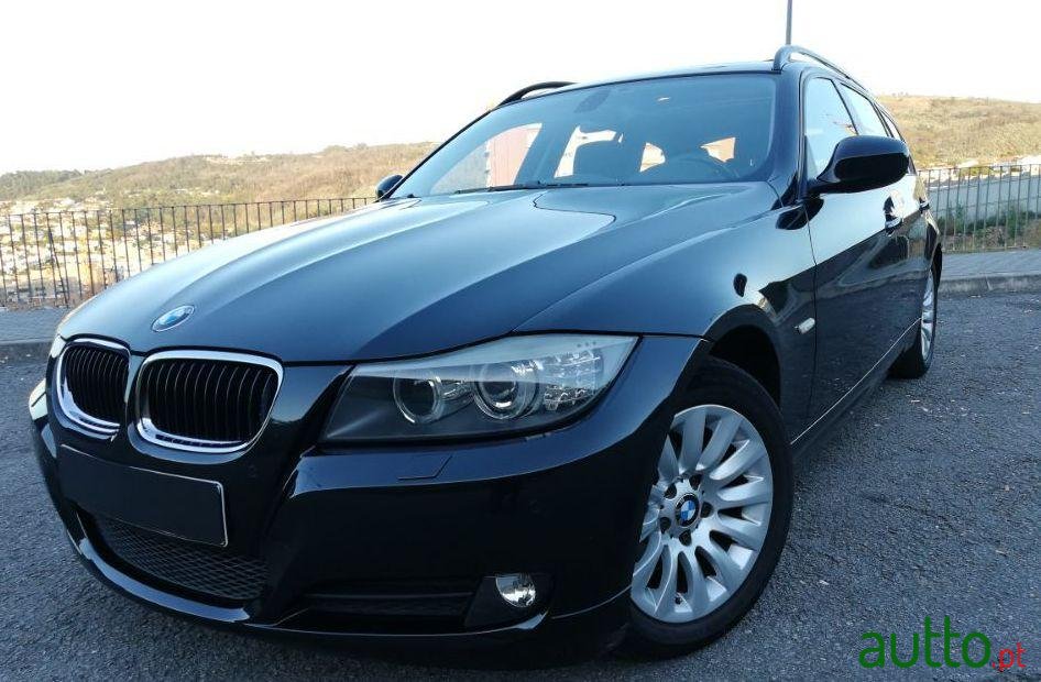 2009' BMW 318 photo #2