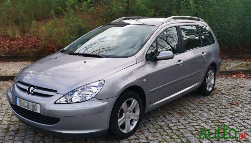 2005' Peugeot 307 Sw photo #2