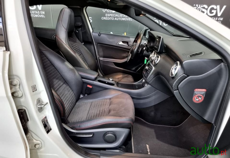 2015' Mercedes-Benz A-180 photo #6