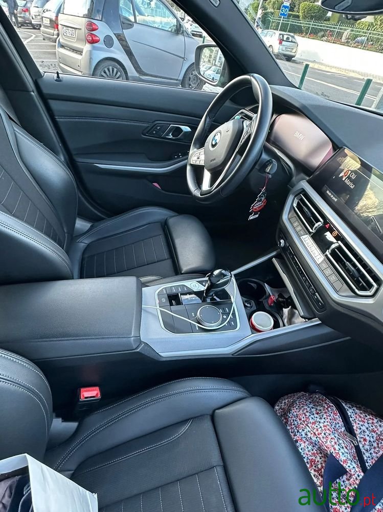 2021' BMW Série 3 E Touring photo #2