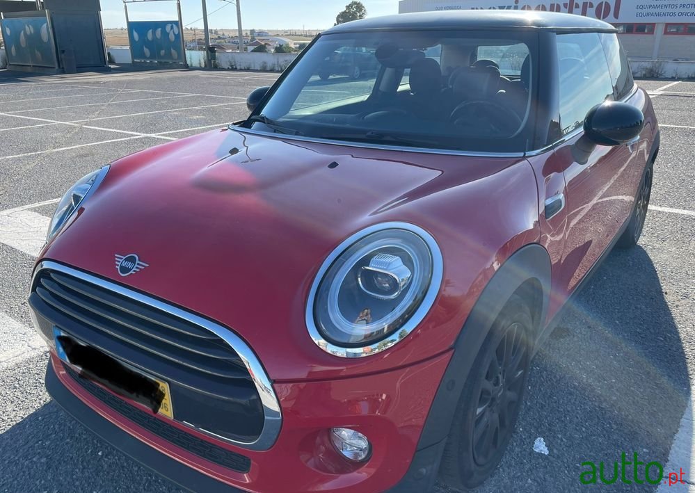 2018' MINI Cooper D photo #1