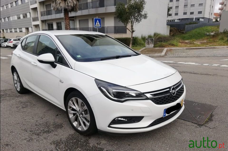 2016' Opel Astra photo #1