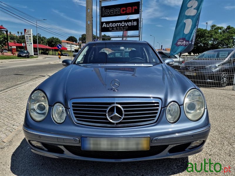 2003' Mercedes-Benz E-270 photo #6