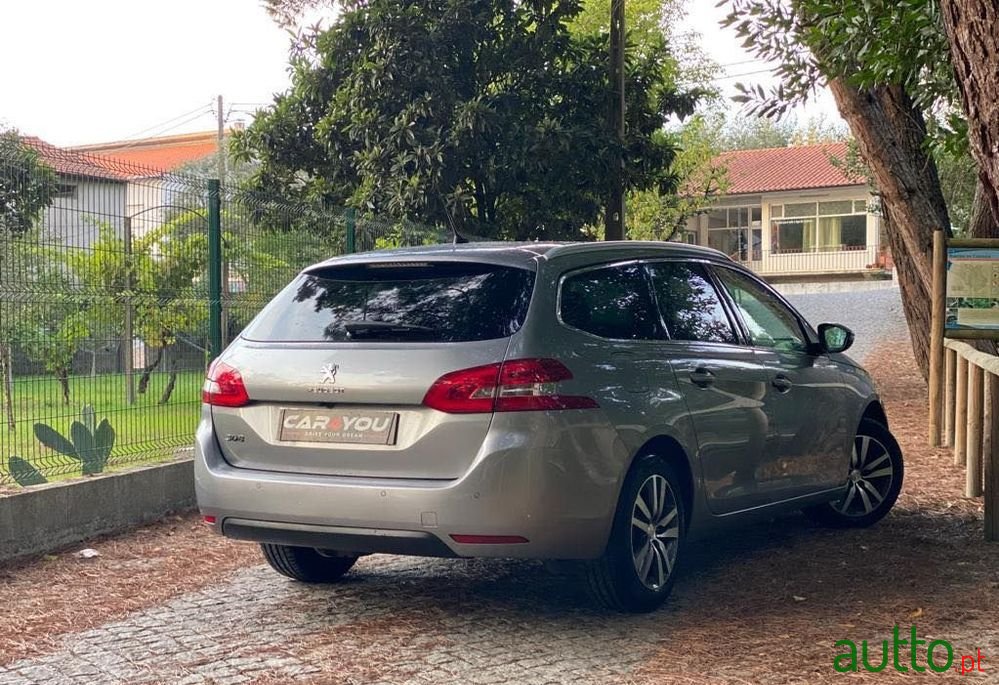 2018' Peugeot 308 Sw photo #2