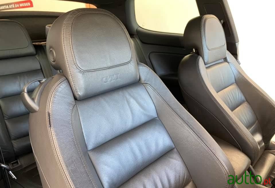 2006' Volkswagen Golf photo #4