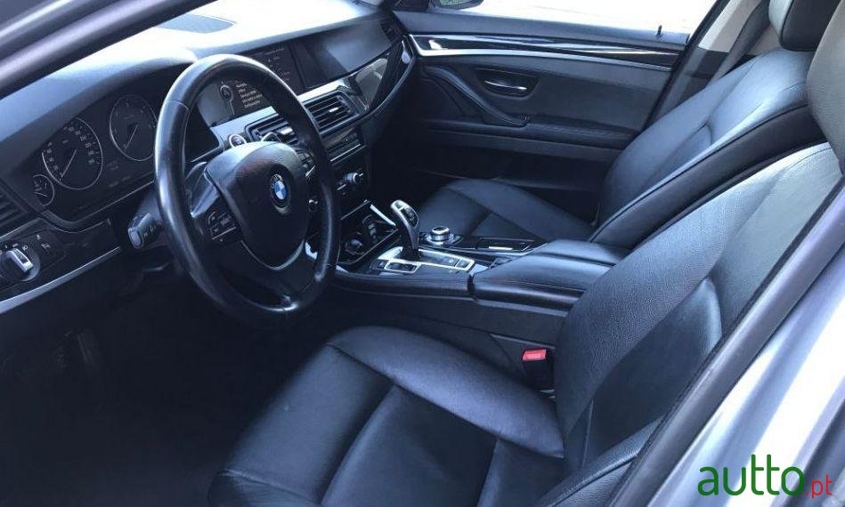 2011' BMW 520 Touring Nacional Cx Aut photo #4