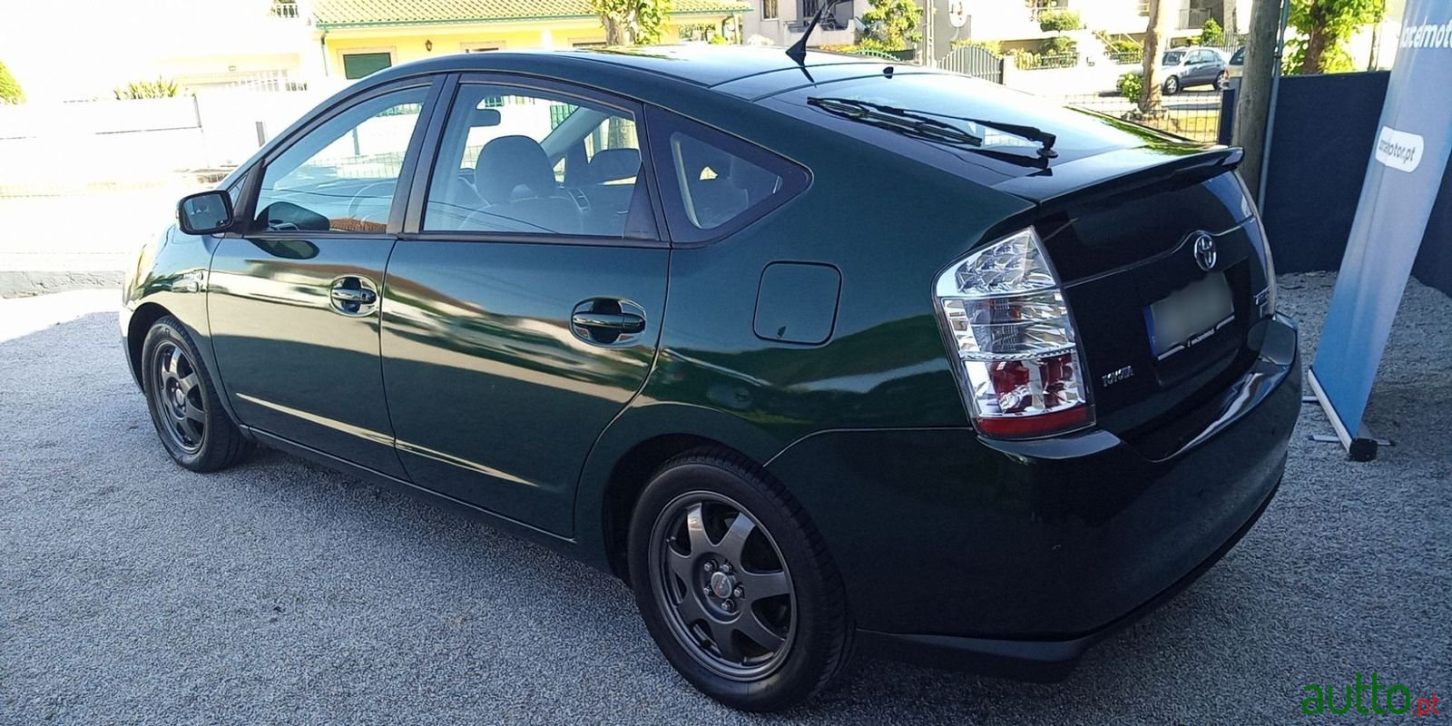 2009' Toyota Prius photo #3