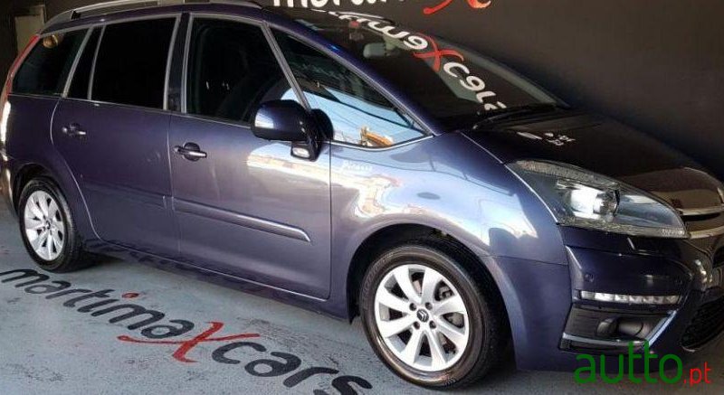 2012' Citroen C4 Grand Picasso photo #1