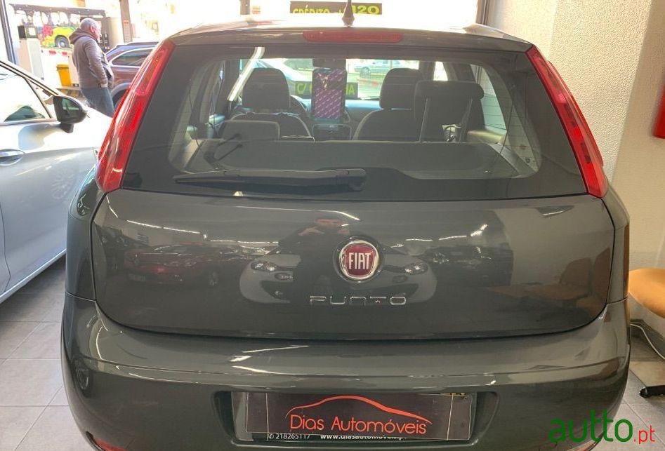 2015' Fiat Grande Punto 1.2 photo #3