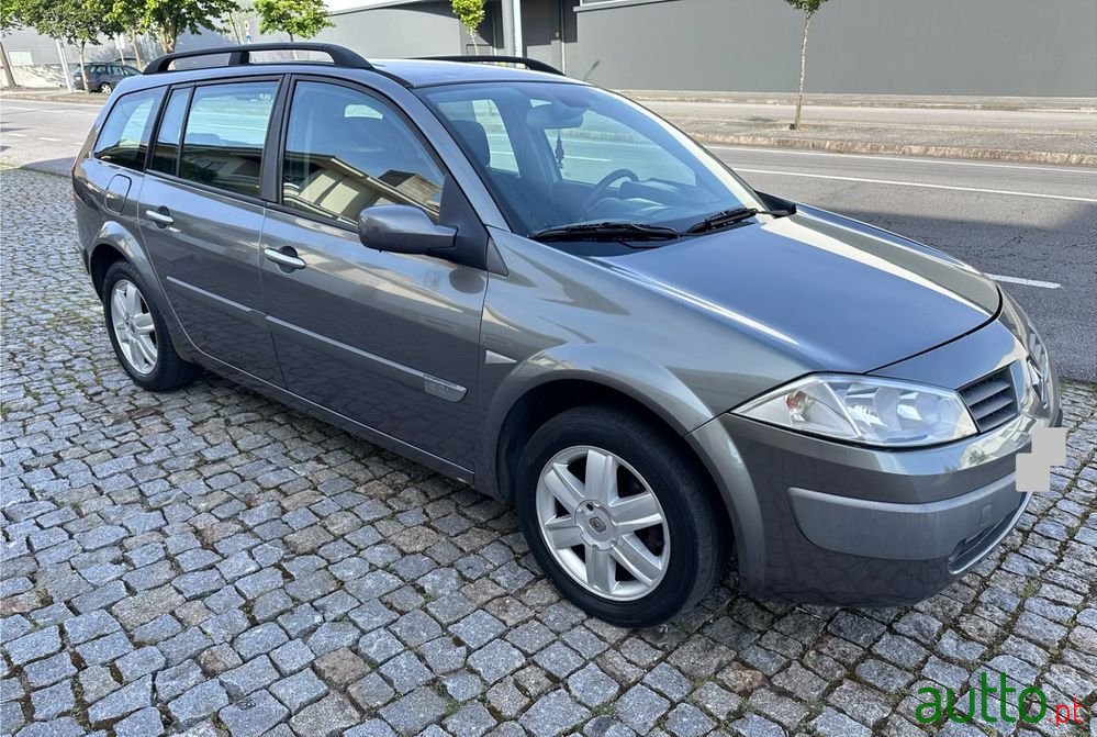 2004' Renault Megane Break photo #1
