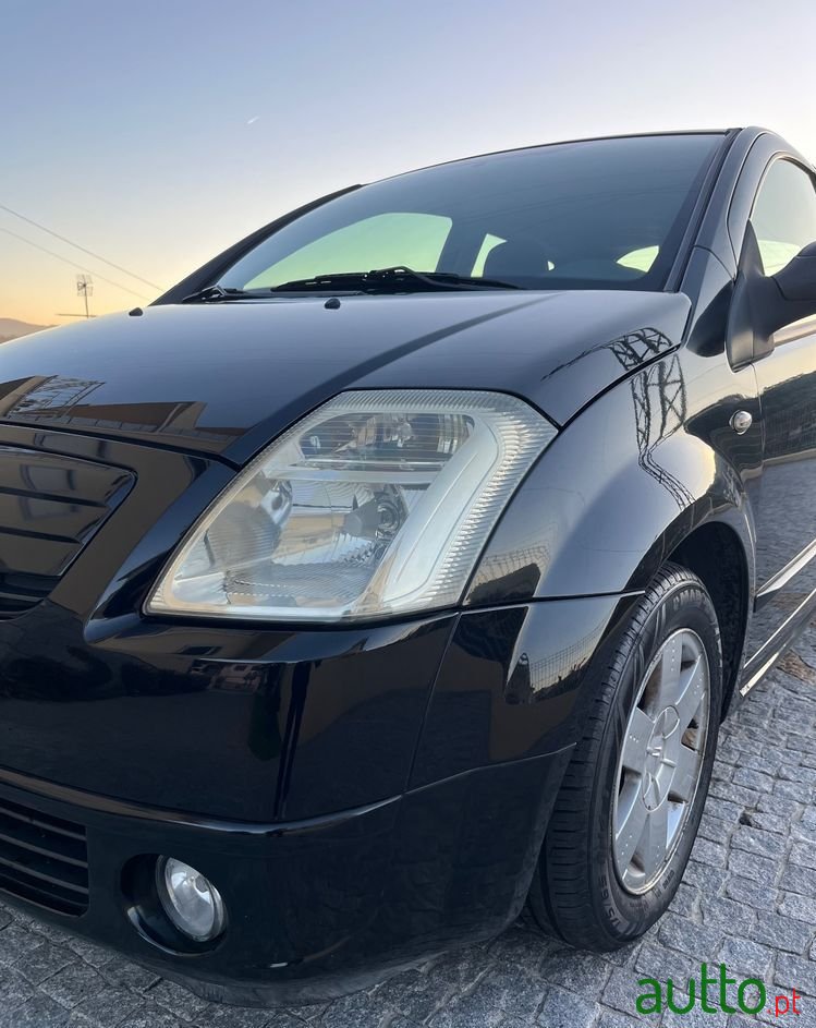 2007' Citroen C2 1.1 photo #3